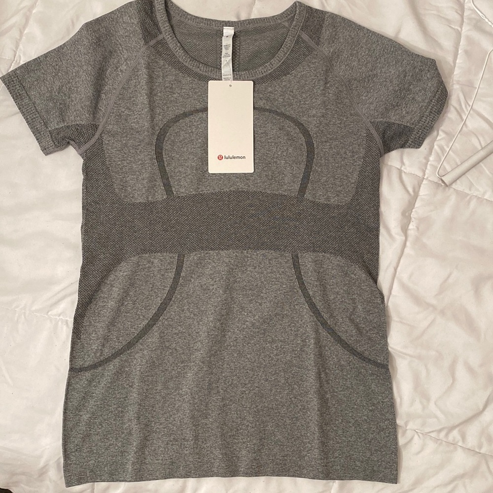 NWT Lululemon Align Tee